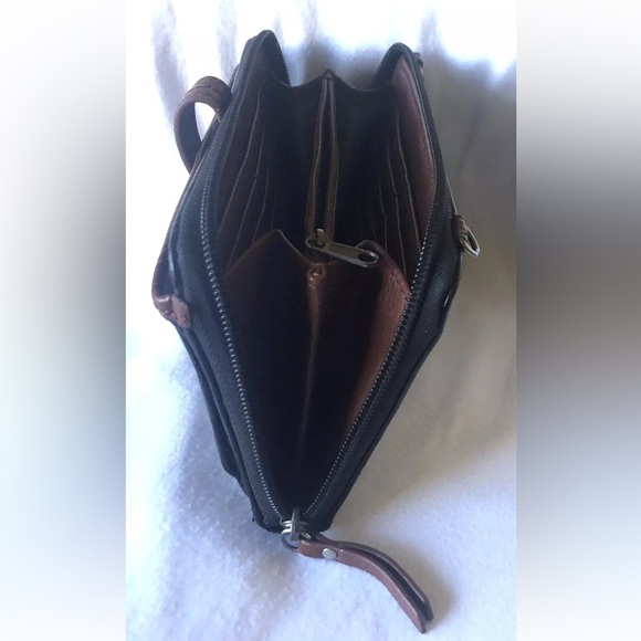 The Sak Iris Wallet Black Leather Smartphone Carryall No strap - Picture 2 of 16